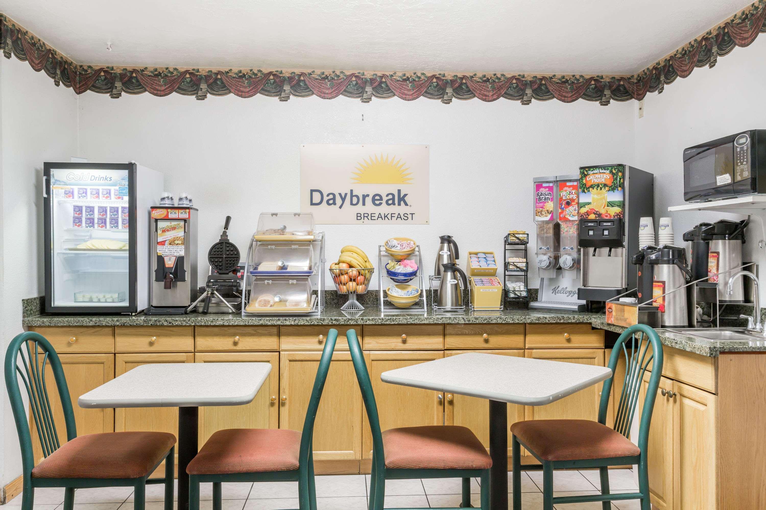 Days Inn By Wyndham Evanston Wy Esterno foto