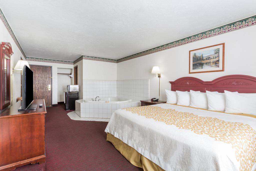 Days Inn By Wyndham Evanston Wy Esterno foto