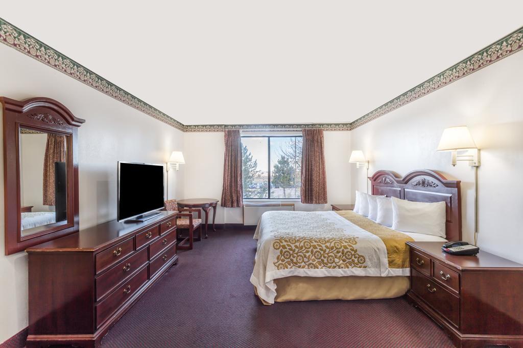 Days Inn By Wyndham Evanston Wy Esterno foto
